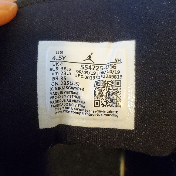 Nike Air Jordan 1 Mid Triple Black - Picture 16 of 16